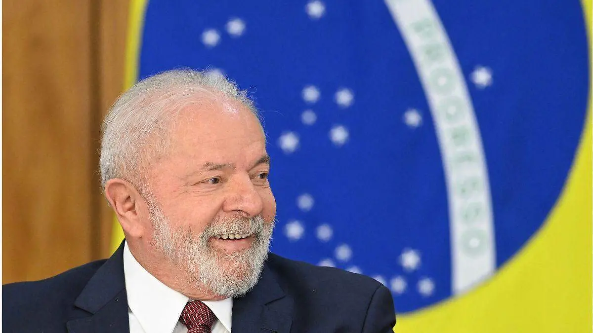 Lula da Silva se posiciona contra guerra en Brasil